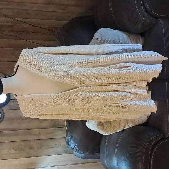 Free People V-Neck Snap Front Ivory Cream Shark Bite Hemline Sweater Cardigan L - Picture 2 of 9